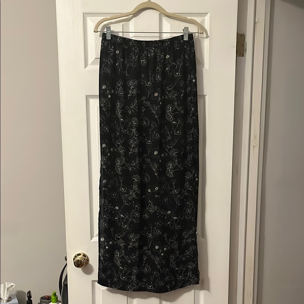 Elegant Black Floral Skirt